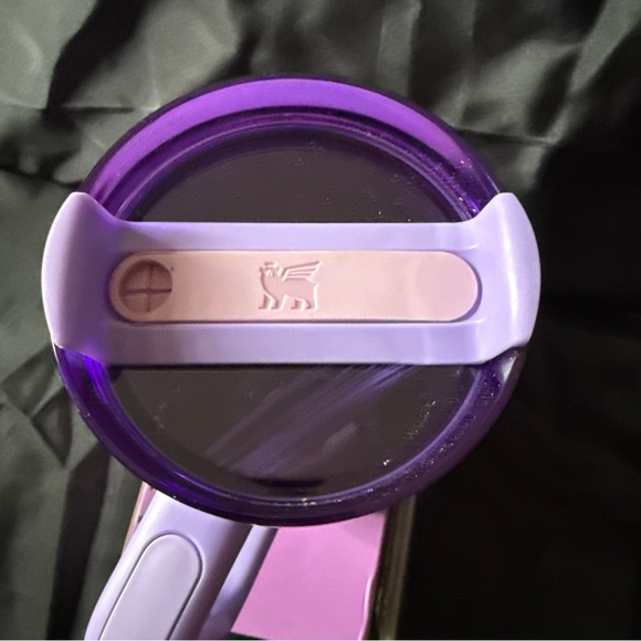 New Olivia Rodrigo 40oz Stanley Lavender Tumbler with Star Accents - Picture 6 of 9